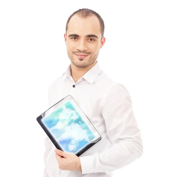 Чоловік показує екран планшетного комп'ютера, посміхаючись, ізольований на білому фоні — стокове фото