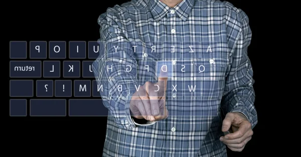 触摸一个带有 azerty 键盘的触摸屏界面的手的男人 — 图库照片
