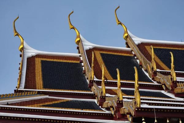Thajsko, bangkok, císařský palác, císařské město, Zlatá střecha chrámu dekorace — Stock fotografie