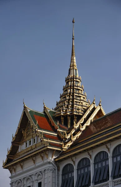 Thaiföld, Bangkok, császári palota, a császári város, tető díszek — Stock Fotó