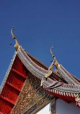 Tayland, bangkok, İmparatorluk Sarayı, imparatorluk şehri, bir Budist tapınağı çatıda süsler