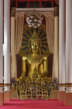 Tayland, chiang mai, prathat DOI suthep Budist tapınağı, altın buddha heykeli