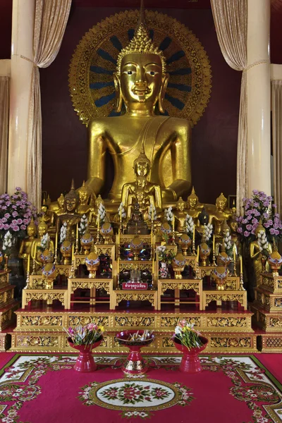 Таїланд, Чіанг маи, життя стилі життя Doi Дойсутхеп Buddhist temple, золота статуя Будди — стокове фото