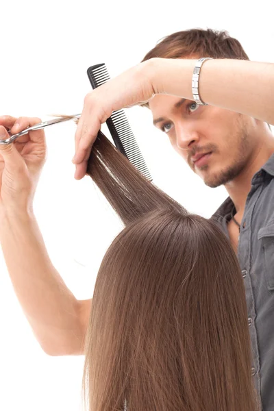Profesionální kadeřník s dlouhými vlasy model — Stock fotografie