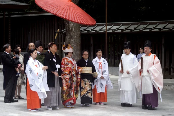 Casamento de Xintoísmo, Tóquio, Japão Imagens De Bancos De Imagens