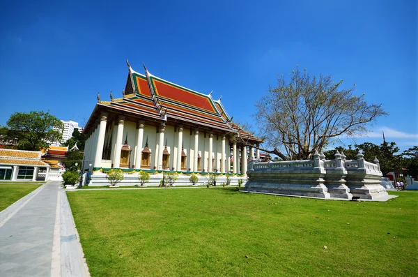 Temple Thai Bouddha traditionnel à Bangkok, Thaïlande — Photo