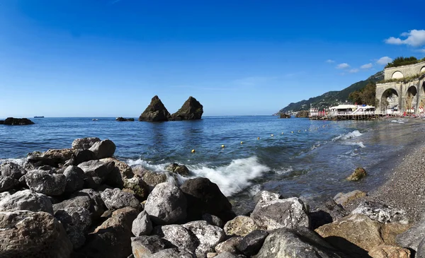 Vietri sul mare (sa), wybrzeże amalfi, Włochy duży przegląd — Zdjęcie stockowe