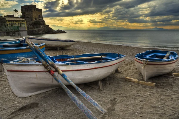 Ерк'є, човни узбережжі Амальфи — стокове фото