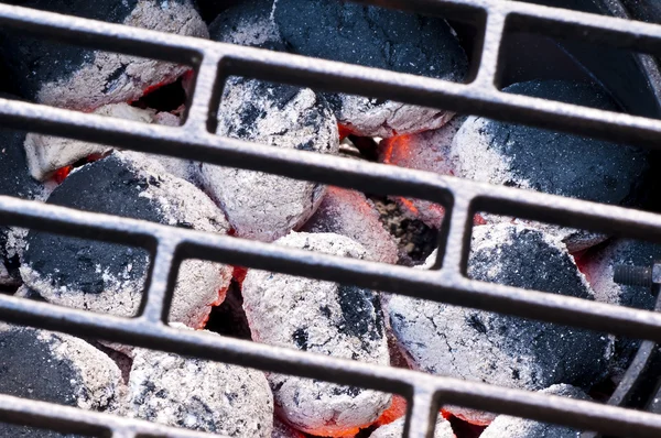 Barbecue met houtskool — Stockfoto