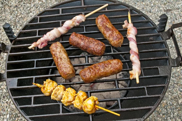 Cevapi, 고기 꼬치와 햄 바베 큐 — 스톡 사진
