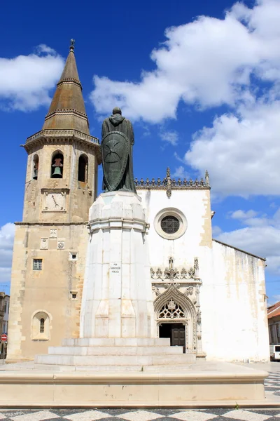 Церковь и часовая башня Сан-Жоао-Баптисты — стоковое фото