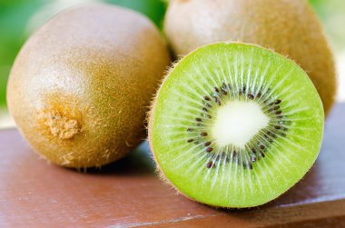 Kiwi clipart