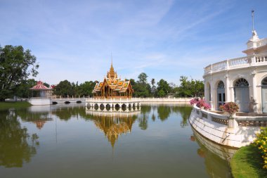 Palace merkezi gölet Tayland.