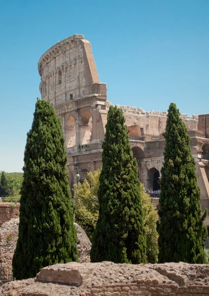 Blick vom Forum auf das Kolosseum — Stockfoto