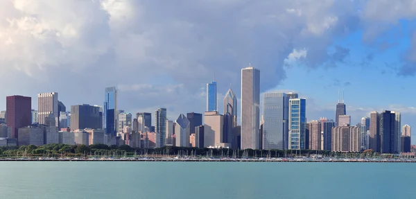 Skyline di Chicago sul lago Michigan — Foto Stock