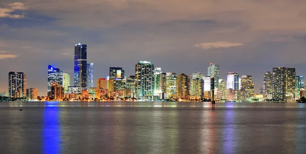Ночная сцена Майами — стоковое фото