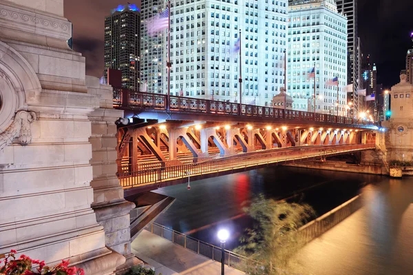シカゴの川の散歩 — ストック写真