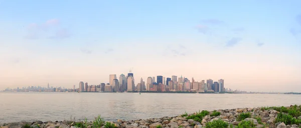 New york city kust rond de rivier — Stockfoto