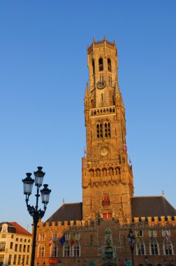 Bruges'deki Belfry akşam