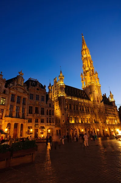 Vista notturna della Grand Place a Bruxelles, Belgio — Foto Stock