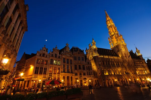 Wgląd nocy grand Place w Brukseli, Belgia — Zdjęcie stockowe