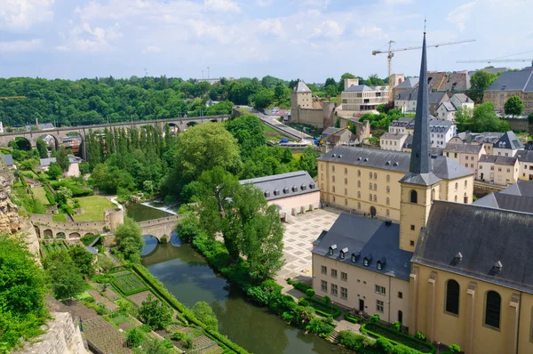 Old town and St.Jean Baptiste in the City of Luxembourg — Stock Photo, Image