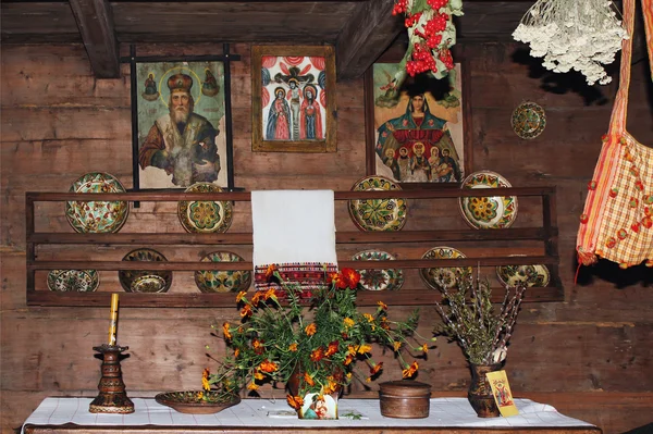 Interior de uma antiga casa de madeira do século XV — Fotografia de Stock