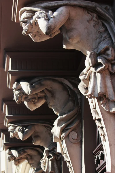 Статуи Атласа — стоковое фото