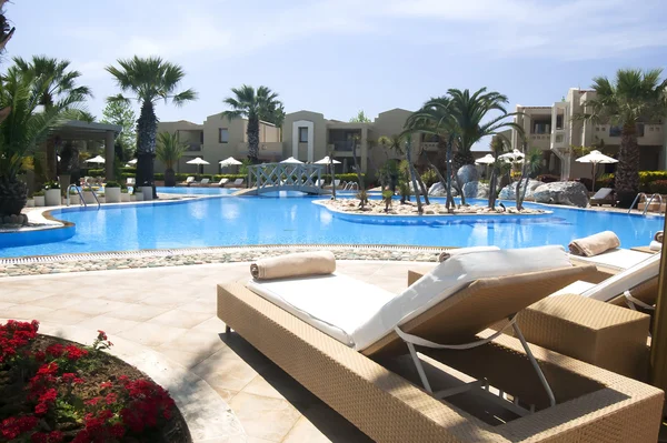 Vacation resort pool area — Stock Photo, Image