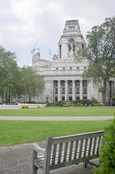 Dreieinigkeit quadratische Gärten London — Stockfoto