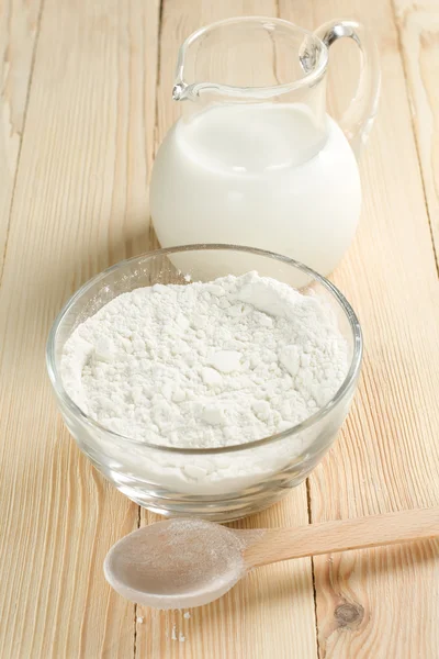 Latte e farina — Foto Stock