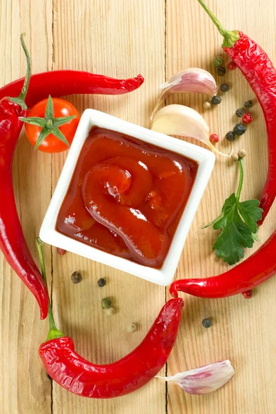 Rode hete chili saus — Stockfoto