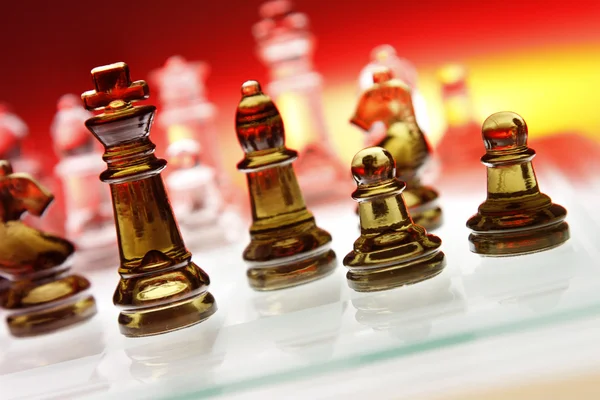 Juego de piezas de ajedrez de vidrio — Foto de Stock