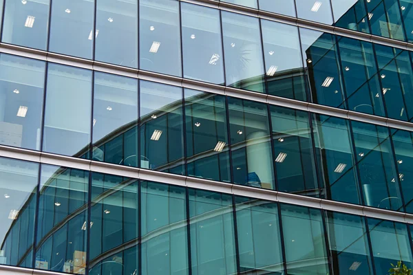 Facade of a modern office building — Stock Photo, Image