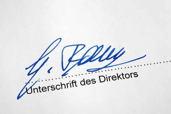 Signature d'un document formel — Photo