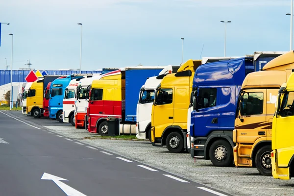 Trucks parking on — Stock Photo, Image