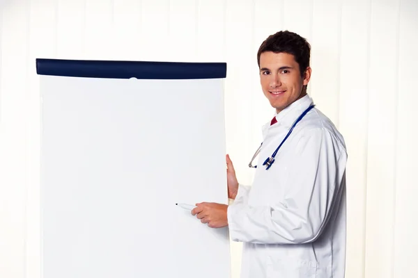 Bir flip grafik ile başarılı doktor — Stok fotoğraf