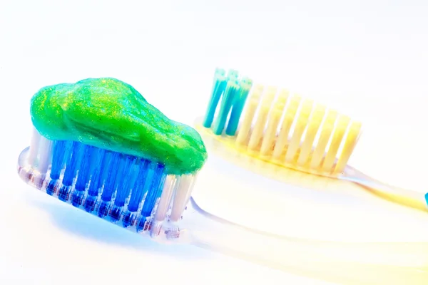 Зубные щетки для чистки зубов — стоковое фото