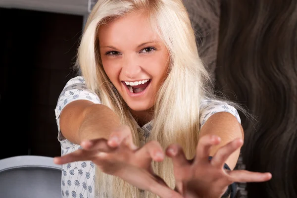 Cute screaming blond girl — Stock Photo, Image