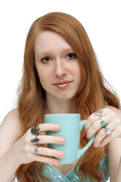 Mooie Redhead met koffiemok (1) — Stockfoto