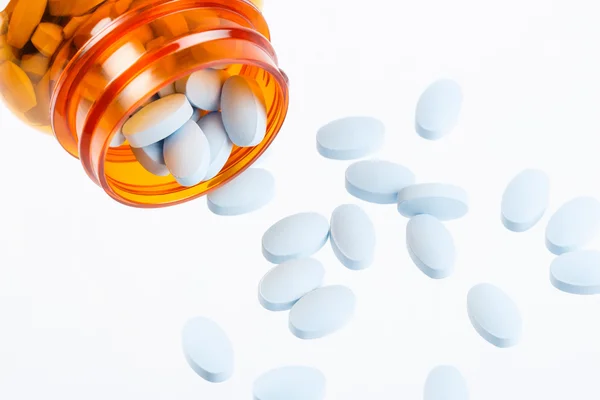 Medicina de prescrição com garrafa de pílula — Fotografia de Stock