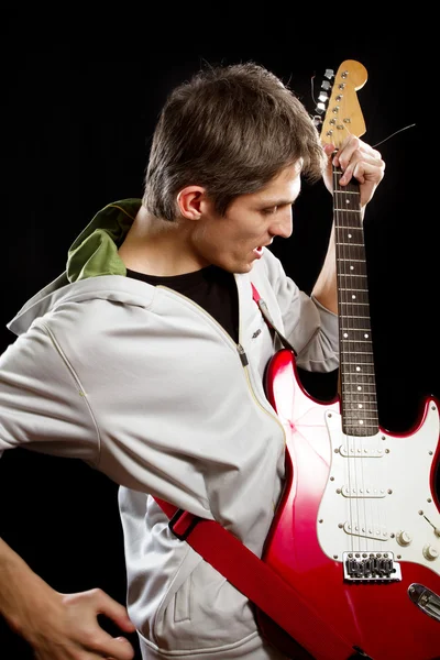 ギターを持つ男 — ストック写真