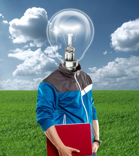 Lampa huvudet mannen med laptop — Stockfoto