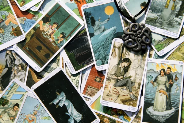 Tarotové karty čtení a doplňky — Stock fotografie