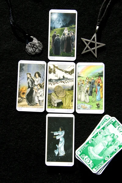 Tarot card reading and accessories — Stock Photo, Image