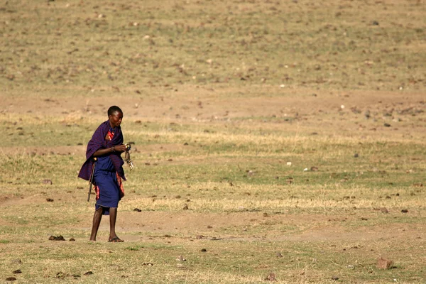 Masajského kmene osoba - ngorongoro crater, Tanzanie, Afrika — Stock fotografie