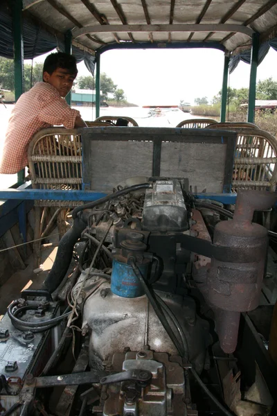Boot - tonle sap, Cambodja — Stockfoto