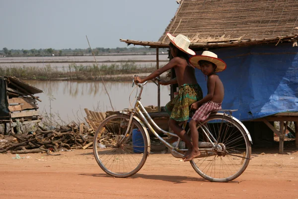 Riding Bicycle - Tonle Sap, Cambodia — Stock Photo, Image