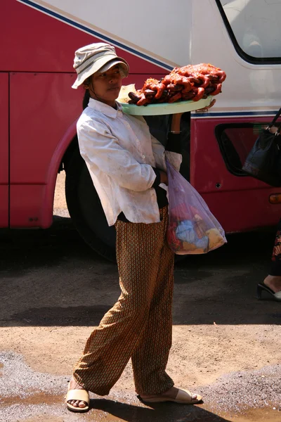 Venda de alimentos - Phnom Penh, Camboja — Fotografia de Stock