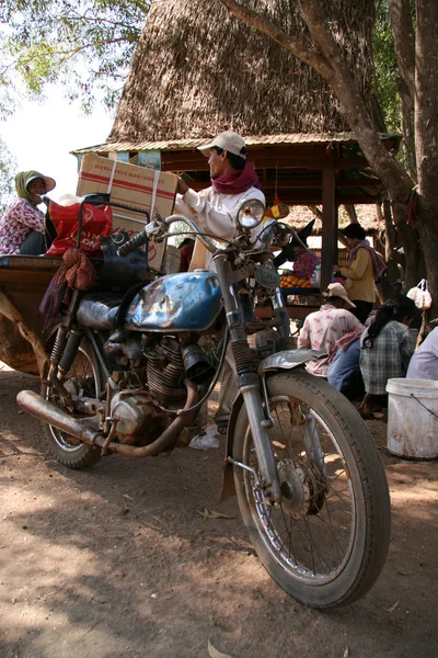 モーター バイク - プノンペン, カンボジア — ストック写真